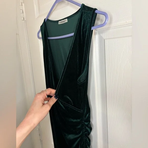Women’s Emerald Green Velvet V-Neck Sleeveless Wrap-Style Dress - Picture 6 of 7